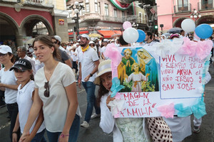 مظاهرات في المكسيك ضد اقتراح الرئيس بالسماح بزواج المثليين