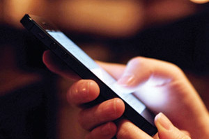 إضاءة الجوال تسبب السرطان