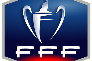 وفاة لاعب بوركيني خلال مباراة في الدور الثالث من كأس فرنسا