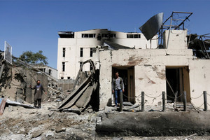 القوات الافغانية تشن هجوما لفك حصار طالبان عن مدينة في جنوب البلاد