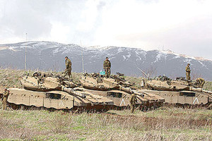 اسرائيل تشن هجمات جوية على مواقع للجيش السوري في الجولان