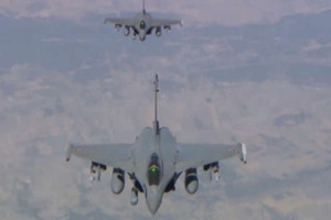 طائرات حربية أميركية تقصف مصنعا للأسلحة الكيميائية لداعش بالعراق