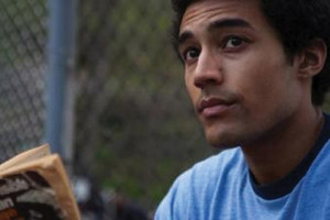 فيلم 'باري' يروي معاناة أوباما مع 'هويته' في سنوات الجامعة