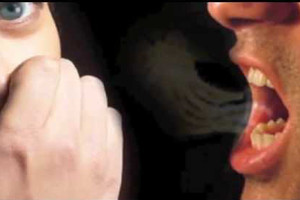 تخلص من رائحة الفم الكريهة نهائياً في 3 خطوات