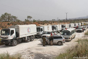 المساعدات الى حلب تنتظر عند الحدود التركية السورية والجيش ينسحب من الكاستيلو