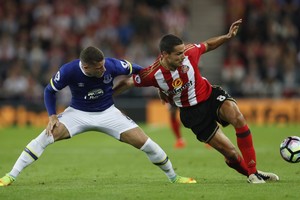 مدرب إيفرتون يوجه انتقادات شديدة لنجم الفريق باركلي