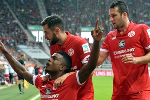 ماينز يحقق أول انتصاراته في الدوري الألماني