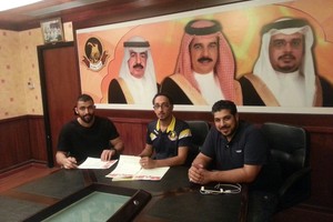 مهدي مدن يجدد تعاقده مع 'يد الأهلي'