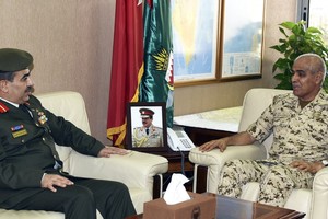 رئيس هيئة الأركان يستقبل ضابط الارتباط بالسفارة الأردنية بمناسبة انتهاء فترة عمله