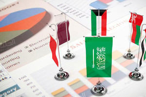 عجز موازنات دول الخليج سيبلغ ذروته في 2016 