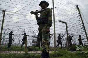 تبادل لإطلاق النار بين القوات الباكستانية والهندية في كشمير