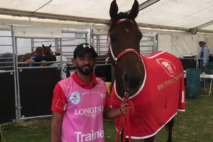 الفارس والمدرب السعد يشيد بفوز ناصر بن حمد بالمركز الثالث عالميا