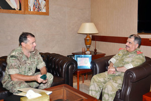 مدير أركان الحرس الوطني يستقبل الملحق العسكري البريطاني لدى البحرين