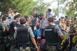 العفو الدولية تحث أوروبا على سرعة نقل اللاجئين الذين تقطعت بهم السبل