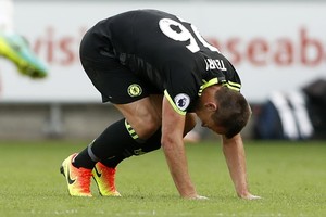 قائد تشلسي تيري يغيب عن مواجهة ارسنال