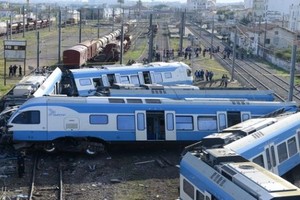 قتيل وعشرات الجرحى في حادث تصادم قطارين شرقي العاصمة الجزائرية