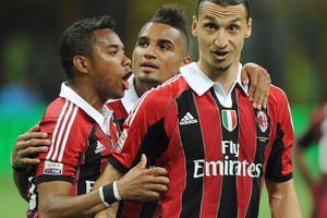 إبراهيموفيتش في 'ورطة مالية' مع باريس سان جيرمان بسبب ميلان!