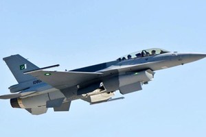 تحطم طائرة تابعة للسلاح الجوي الباكستاني ومقتل الطيار