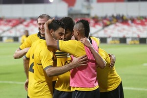 بالفيديو... الأهلي يُسقط حامل اللقب الحد والنجمة يهزم البحرين في دورينا الكروي