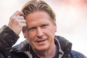 هامبورغ الألماني يتعاقد مع المدرب ماركوس جيسدول