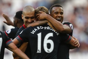 ساوثهامبتون يضاعف أحزان ويستهام بثلاثية في عقر داره بالدوري الانجليزي