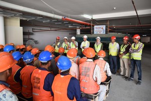 استقبال وفد الاتحاد العام للنقابات خلال حملة 'مخاطر الإنهاك الحراري'