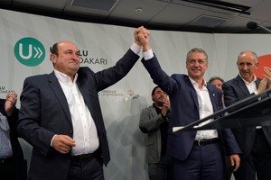 اسبانيا: حزب راخوي يفوز في جاليسيا، والقوميون في الصدارة بإقليم الباسك