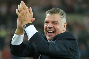 إقالة سام ألاردايس من تدريب منتخب إنجلترا لكرة القدم