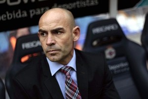 غرناطة الاسباني يقيل مدربه