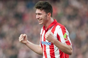 ديشان يستدعي لابورت للمرة الأولى للمنتخب الفرنسي