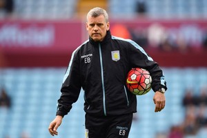 مساعد مدرب ساوثمبتون ينضم الى ضحايا 'ذي تلغراف'