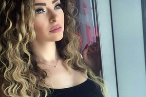 بالفيديو... زين كرزون: حاسة حالي عروسة... خلال احتفالات خروجها من السجن!