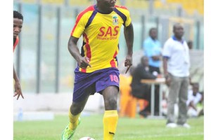 تطورات مثيرة قبل (كلاسيكو البحرين).. الأهلي يسجل التوغولي كومي ويبعد سيدني