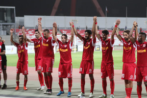 بالصور... المحرق يحسم كلاسيكو دورينا مع الأهلي