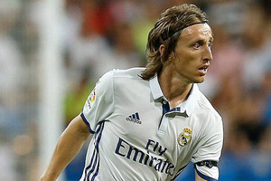 ريال مدريد يفتقد مودريتش شهرا