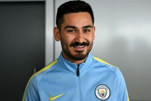 لوف يعرب عن سعادته بانضمام جوندوجان استعدادا للتشيك وايرلندا الشمالية في تصفيات المونديال