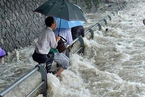 الاعصار ماتيو يضرب كوبا ويهدد الولايات المتحدة بعد سقوط 9 قتلى في هايتي والدومينيكان