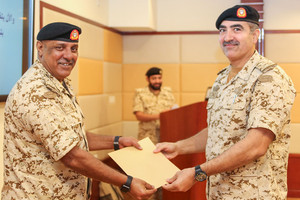 تخريج دورة مشغلي مشبه لعبة الحرب للضباط بكلية القيادة والأركان والدفاع الوطن بقوة الدفاع