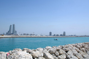 الطقس في البحرين معتدل خلال النهار