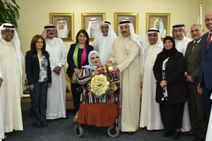 وزير العمل والتنمية الاجتماعية يكرم الفائزة في دورة الألعاب البارالمبية