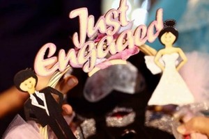 بالصور... كارمن سليمان تحتفل بخطوبتها... ومفاجأة رائعة من العريس