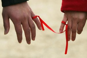 دراسة تكشف أول شيء يلفت نظر المرأة في الرجل