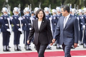 رئيسة تايوان تدعو الصين إلى إجراء محادثات مع تايوان