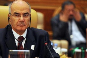 وزير الطاقة الجزائري: نتوقع الحصول على تعهد من المنتجين خارج أوبك في اجتماعات اسطنبول