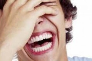 9 أشخاص ماتوا من الضحك!