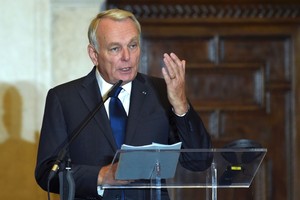 وزير خارجية فرنسا لا يؤيد فرض عقوبات على روسيا بشأن سورية