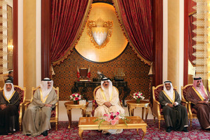 العاهل يتوجه بالشكر لقوات الأمن في حفظ أمن المواطنين والمقيمين خلال أيام عاشوراء