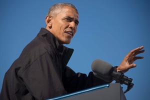 أوباما يحذر من ان 'الديمقراطية نفسها على المحك' في الانتخابات المقبلة