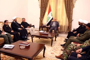 العبادي يدرس مع قادة فصائل الحشد الشعبي خطط تحرير الحويجة والموصل