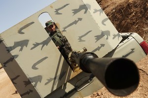 الجيش العراقي يسقط منشورات فوق الموصل استعدادا لعملية عسكرية